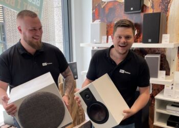 Alexander Dam, butikselev (tv) og Steffen Andreasen, butikschef Hjørring.