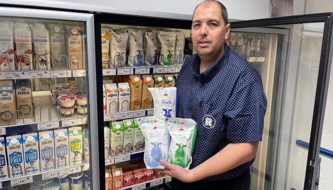 Købmand Kasper Knudsen hos Rema 1000 i Hirsthals. Foto: Arkiv.