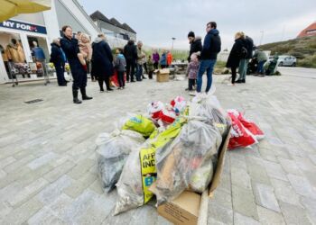 Affaldsindsamling i Lønstrup i 2021. Foto: Arkiv.