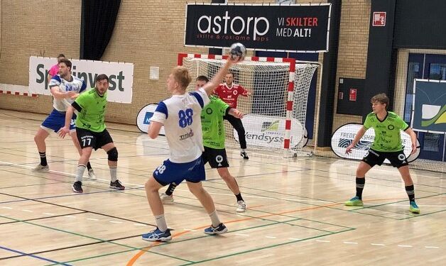 FIF’s Jeppe Lyskjær i angreb mod Elitesport Vendsyssels forsvar.