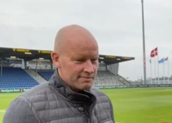 - Vi har en bred trup, og mange af spillerne har virkelig budt sig til ugens løb, så vi skal nok finde gode erstatninger, siger cheftræner Henrik Pedersen fra Vendsyssel FF forud for søndagens hjemmebanekamp mod Helsingør. Foto: Mogens Jørgensen.