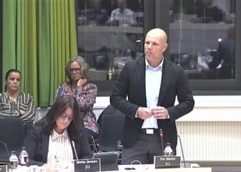 Den konservative 1. viceborgmester Per Møller forsvarede partifællen Mette Jensens kritik af borgmester Arne Boelt. Foto: Screendump.