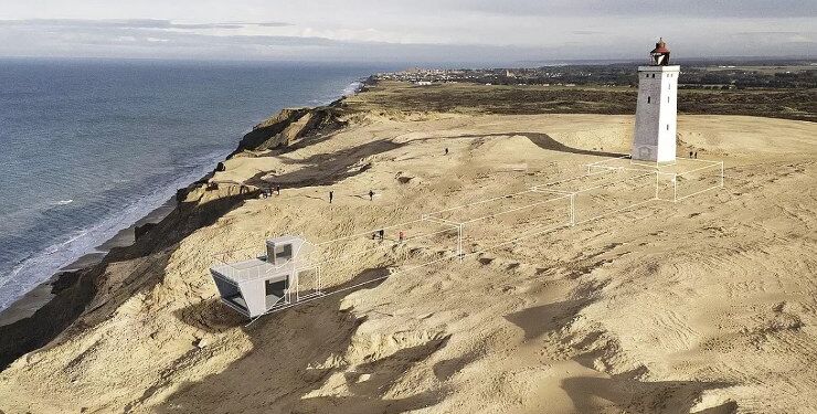 Visualisering, der viser, hvordan man planlægger at lave et underjordisk besøgcenter.
Foto: Hans Ravn (foto), Arkitektfirmaet Bundgaard (visualisering).