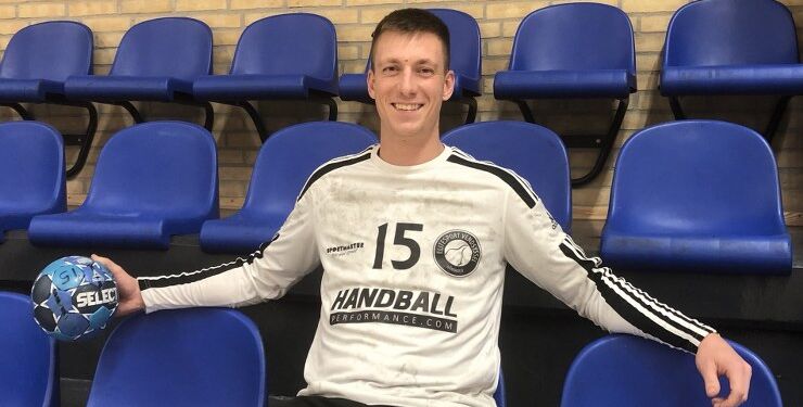 En smilende Thomas Steffensen slapper af under en træningssession. Men i kampene går han til stålet.