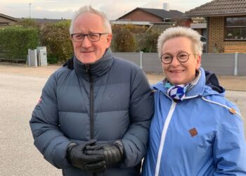 Handelschef Per Martensen i stærkt parløb med formand Dorthe Schaltz hos Hirtshals Handel & Erhverv. Foto: Niels Skipper.