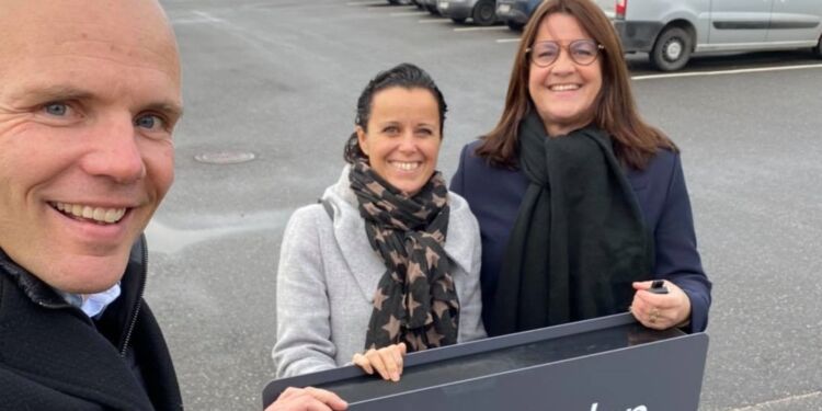 Per Møller, Nadia Taalab og Mette Jensen fra Det Konservative Folkeparti. Foto: Privat.