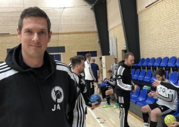 Cheftræner Jonas Aaen ved den afsluttende træning inden den vigtige match mod Tønder lørdag.