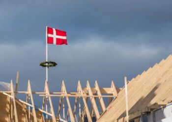 Rejsegilde ved et af de store parcelhuse. Foto: Arkiv.