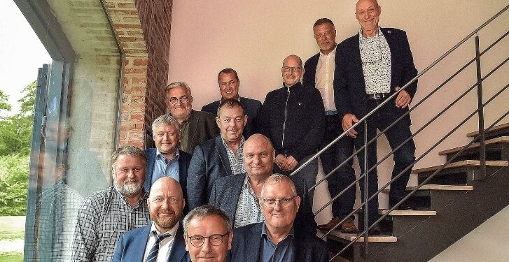 estyrelsen i Danmarks Fiskeriforening. Øverst til højre ses Niller alias Niels Kristian Nielsen fra Hirtshals Fiskeriforening.