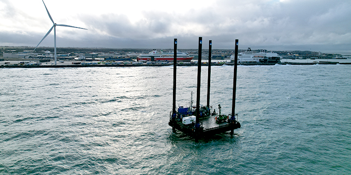 Prøveboringer forud for havneudvidelse i Hirtshals. Foto: Hirtshals Havn.