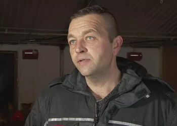 Fjerkræavler Poul Raunsmed mener, at hans kunder har lært at håndtere situationen med fugleinfluenza.
Foto: Thomas Hansen/TV2 Nord.
