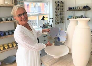 Pottemager Rigmor Horsevad i Hirtshals. Foto (arkiv): Niels Skipper.