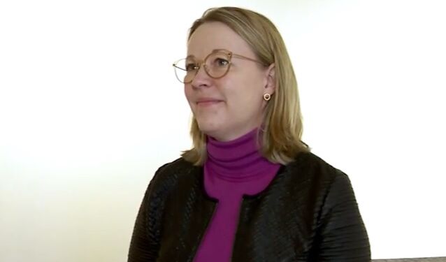 Direktør for Vendsyssel Kunstmueum, Sine Kildeberg, er glad for genåbningen og har massere af nye projekter i ærmet. Foto: TV2 Nord.