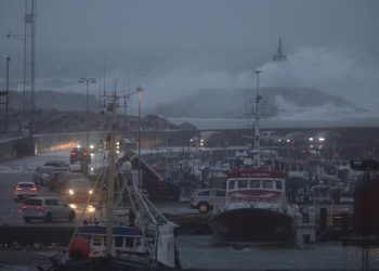 Stormvejr ved Hirtshals Havn. Foto (arkiv): Mogens Bressay.