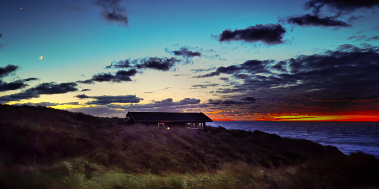 Kysten ved Fyrklit syd for Hirtshals Fyr. Foto: Arturs Pirazkov.