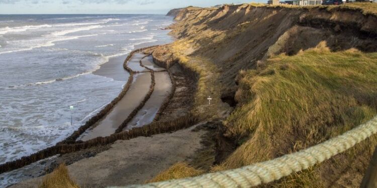 Kystsikring med pil ved Nr. Lyngby. Foto: Arkiv.