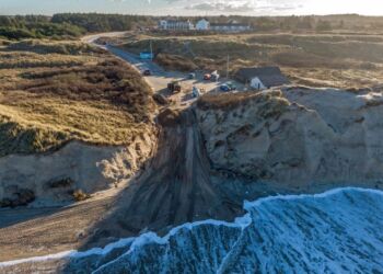 Hård erosion af klitter og kyst ved Tversted Strand under stormen Malik i februar 2022. Foto: Henning Larsen.