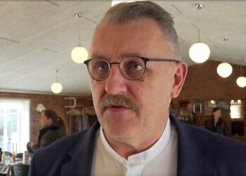 Forstander Peter Sundbæk ved den nye Nordsøen Fri Fagskole. Foto (arkiv): TV2 Nord.