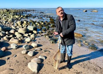 Steve Olesen på stranden nedenfor Hirtshals Fyr.