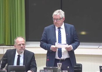 Alvorstunge miner hos borgmester Søren Smalbro (V) og økonomidirektør Leif Johannes Jensen. Foto: Arkiv.