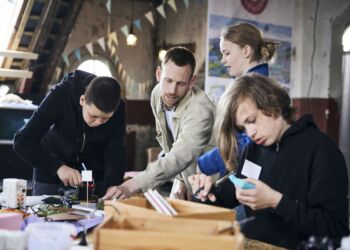 Illustrator Kasper Binzer.
Foto: Mathias Christensen.