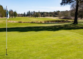 Masser af motion, glæder og udfordringer venter... her udsyn fra green på hul 18...