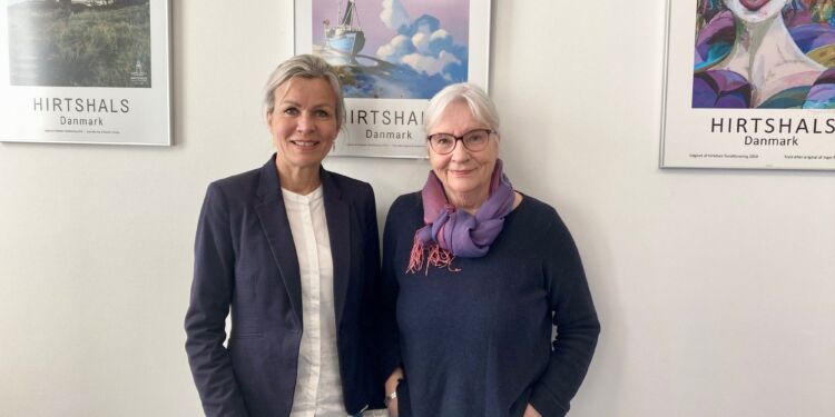 Turistchef Laila Zielke og billedkunstner Ninne Nielsen.