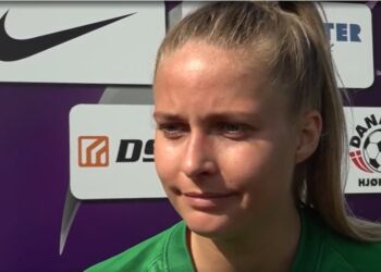 Olivia Møller Holdt har ikke et klart svar på, hvordan mandagens kamp gik så dårligt.
