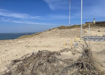 Klitten ved et sommerhusbyggeri ved Tornby Strand er for ti dage siden blevet fjernet. Derfor har ejeren fået et påbud fra Hjørring Kommune om at genetablere klitten.
Foto (arkiv): Katja Schlaikier.