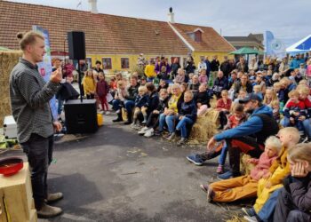 Arrangement foran Hirtshals Kro ved Naturmødet i 2022. Foto (arkiv): Niels Skipper.