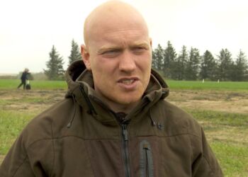 Landmand Daniel Pedersen. Foto: TV2 Nord.