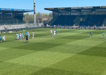 Der var kampstart klokken 14.00 i dagens nordjyske opgør i bunden af 1. division.
Foto: Julie Schou Nielsen / TV2 Nord.