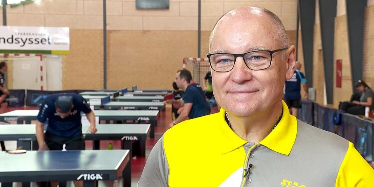 Lars Rokkjær har været med til at arrangere bordtennislejren i 15 år.
Foto: TV2 Nord.