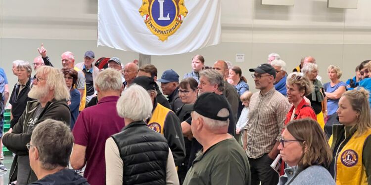 Turistfiskeauktion arrangeret af Lions Club Hirtshals. Foto: Arkiv.