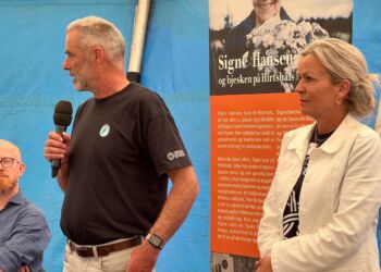 Jakob Kofoed og Laila Zielke havde sidste år værtsrollerne kåringen af Årets Bjesk. Yderst til venstre ses dommer René Langdahl Jørgensen. Foto(arkiv): Niels Skipper.