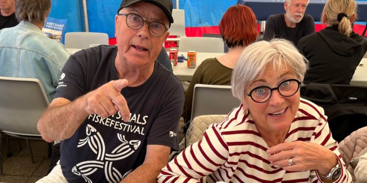 Anni og Jens Brændgaard var blandt dem, der satte kulør på Hirtshals Fiskefestival.