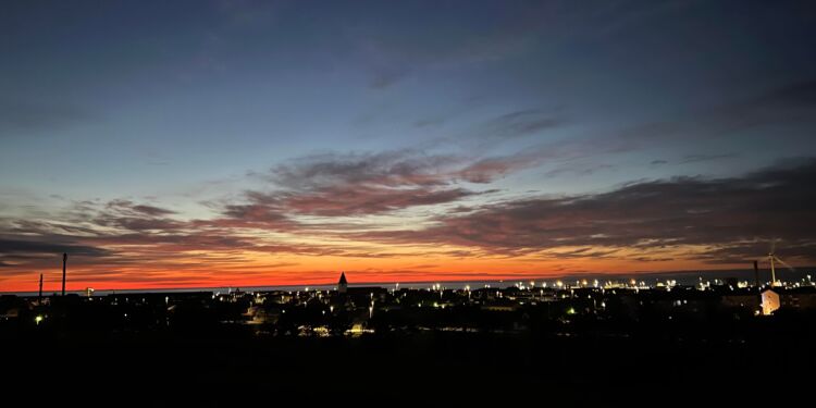 Sommerhimmel over Hirtshals. Foto (arkiv): Niels Skipper.
