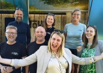 Vicky Knudsen forrest i billedet vandt prisen som Danmarks Bedste Naturformidler i 2017. Foto (arkiv): Naturmødet.