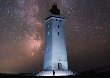 Stjernehimmel over Rubjerg Knude Fyr. Foto: Thomas Minote.