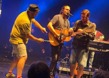 Version 1.0 ved en tidligere koncert på scenen i auditoriet på Nordsøen Oceanarium. Foto: Arkiv.