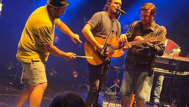 Version 1.0 ved en tidligere koncert på scenen i auditoriet på Nordsøen Oceanarium. Foto: Arkiv.