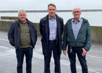 Formanden for kreds Nord i Danmarks Fiskeriforening Claus Hjørne  Pedersen og Niller alias Niels Chr. Nielsen, formand i Hirtshals Fiskeriforening, samt i midten Christian Friis Bach (RV).