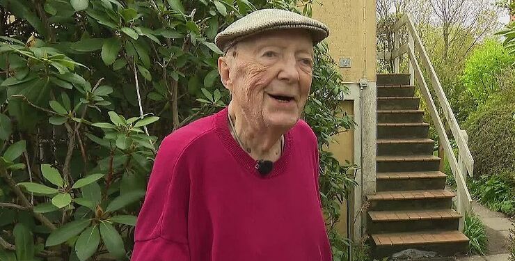 Digteren Knud Sørensen døde efter længere tids sygdom.
Foto: TV2 Nord.