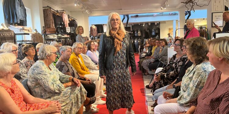 Modeshow Uniq 10