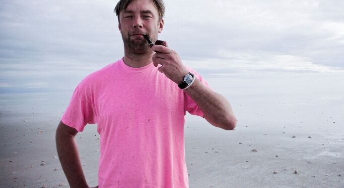 Nikolaj Kirk holder foredrag på Vendelbohus. Foto: Arkiv.