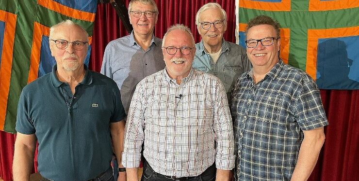 Schwåmpis Venner bestod indtil opløsningen i 2019 af Jens Ole Jensen, Finn Bjerning, Lasse Hansen, Ebbe Dissing og Henrik Nellemann.
Foto: Michael Guldbrandt.