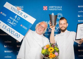 Debutanter kan man dog mildest talt ikke kalde Christoffer Ramberg og Ejvind Kjeldsen Jensen fra Restaurant Lilleheden, som for Gud ved hvilken gang blev de glade vindere i 2022 af Årets Sild. Foto: Arkiv.