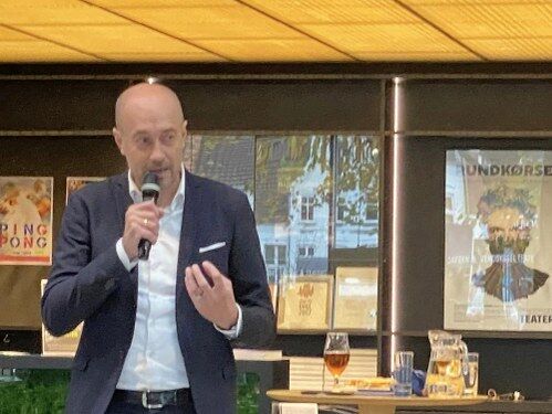 Miljøminister Magnus Heunicke til Fredags Café på Vendsyssel Teater. Foto: Arkiv.