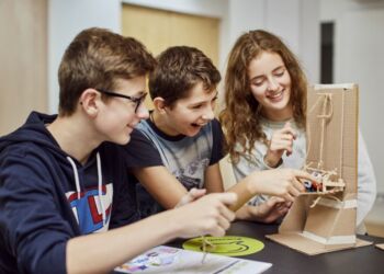 Elever over hele Danmark holder Engineering Day ved at designe oprydningsmaskiner. Foto: Thomas Howalt Andersen.