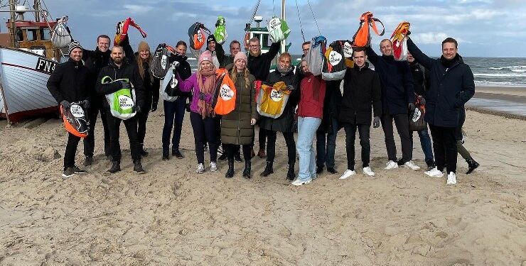 Medarbejdere fra PwC i Aalborg på Løkken Strand.